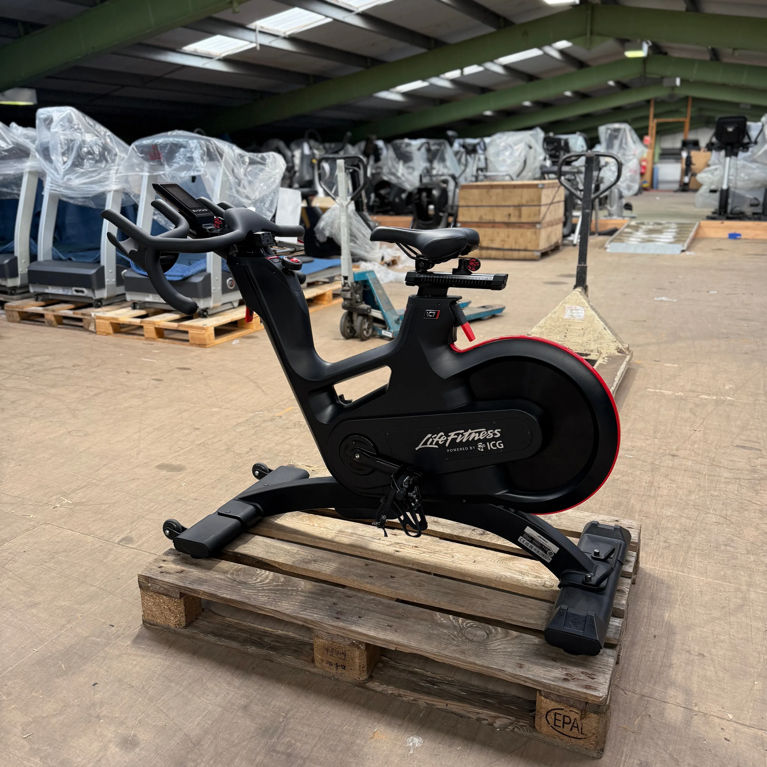 Life Fitness IC7 Indoor Cycle 4 Life Fitness IC7 Indoor Cycle - Image 4